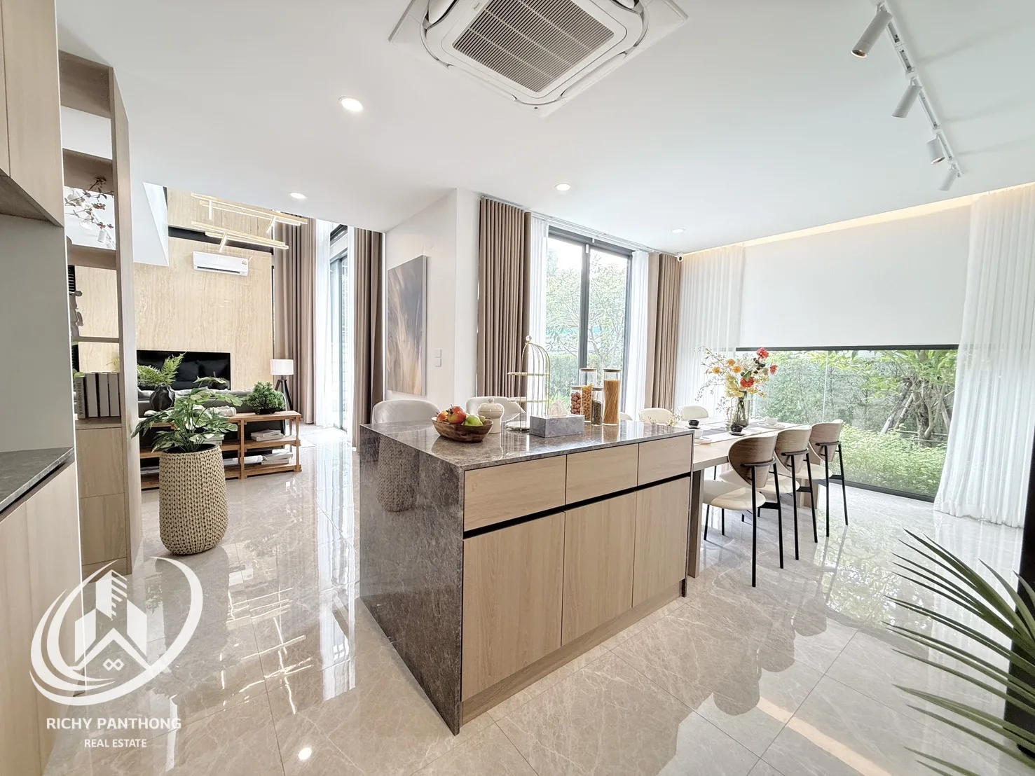 บ้านเดี่ยวพร้อมสระส่วนตัว 𝚅𝚒𝚎𝚛𝚊 𝚅𝚘𝚛𝚊 𝙿𝚘𝚘𝚕 𝚅𝚒𝚕𝚕𝚊 ทำเลใจกลางพนัสนิคม – ชลบุรี - 2