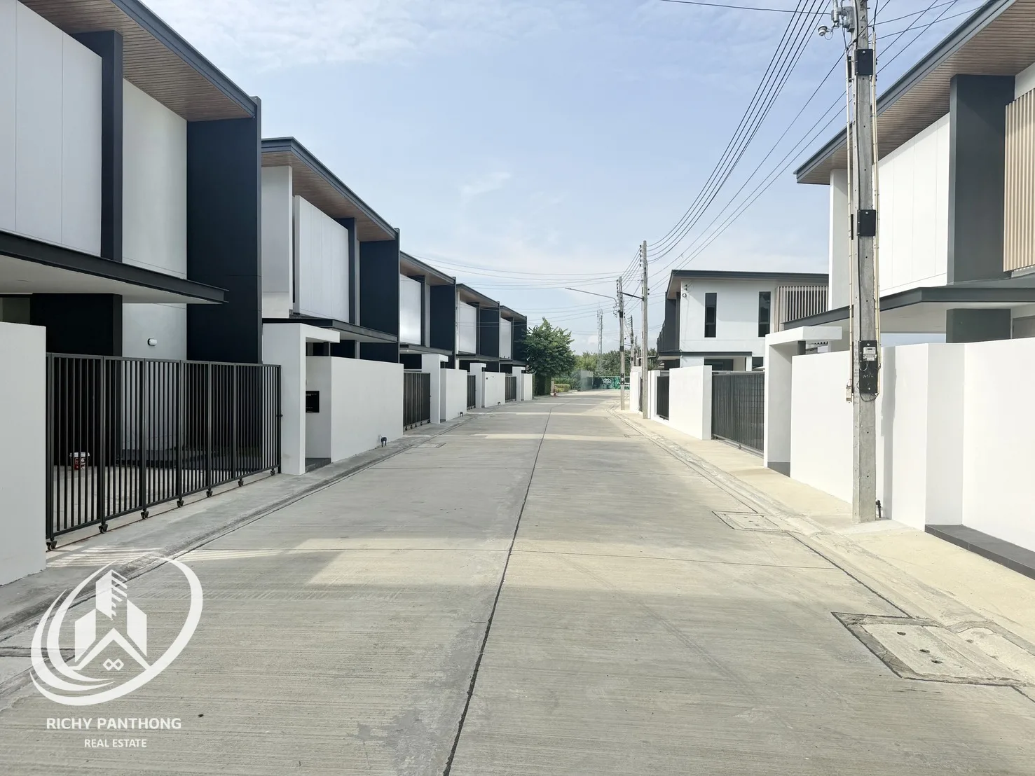 บ้านเดี่ยวพร้อมสระส่วนตัว 𝚅𝚒𝚎𝚛𝚊 𝚅𝚘𝚛𝚊 𝙿𝚘𝚘𝚕 𝚅𝚒𝚕𝚕𝚊 ทำเลใจกลางพนัสนิคม – ชลบุรี - 21